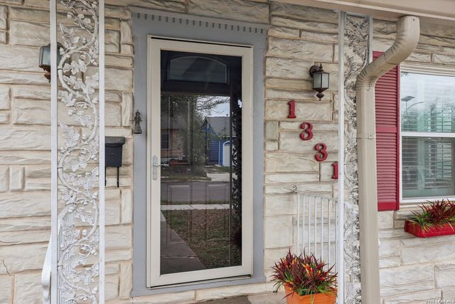 1331 W ROSEWOOD AVE, San Antonio, TX 78201