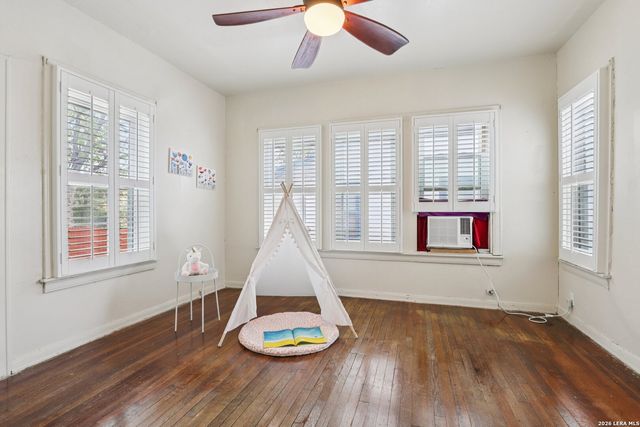 1331 W ROSEWOOD AVE, San Antonio, TX 78201