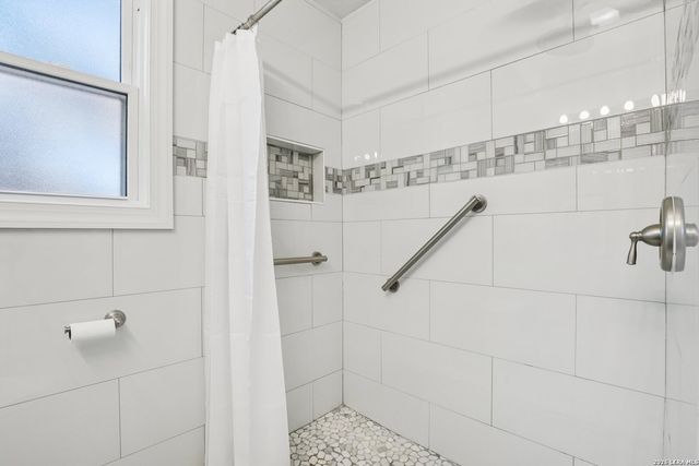 1331 W ROSEWOOD AVE, San Antonio, TX 78201