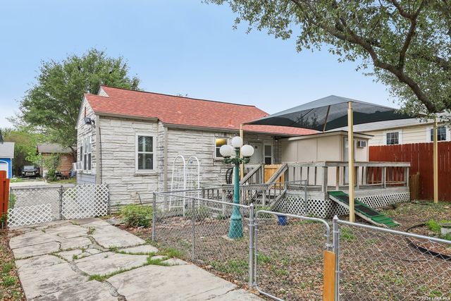 1331 W ROSEWOOD AVE, San Antonio, TX 78201