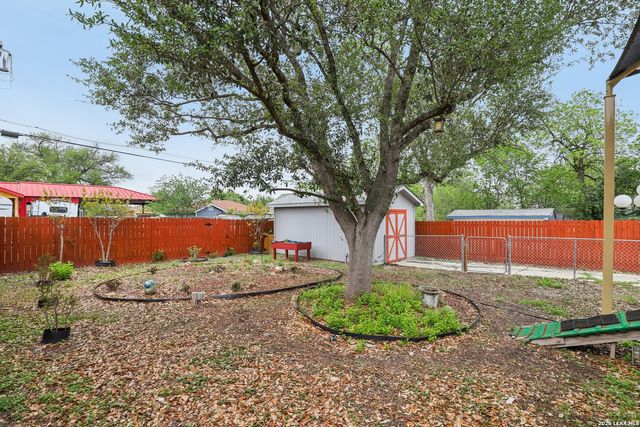 1331 W ROSEWOOD AVE, San Antonio, TX 78201