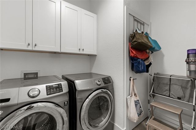 4764 Formosa DR, Naples, FL 34119