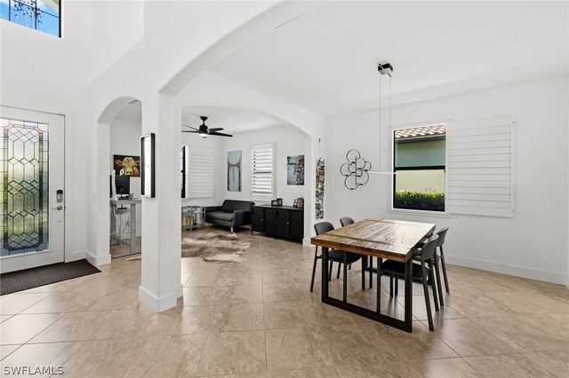 4764 Formosa DR, Naples, FL 34119