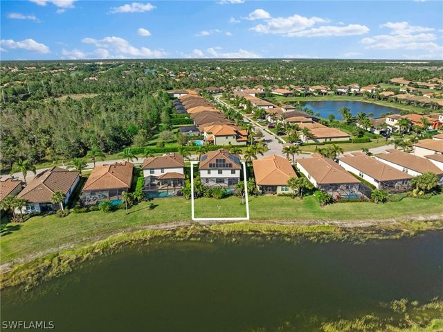 4764 Formosa DR, Naples, FL 34119