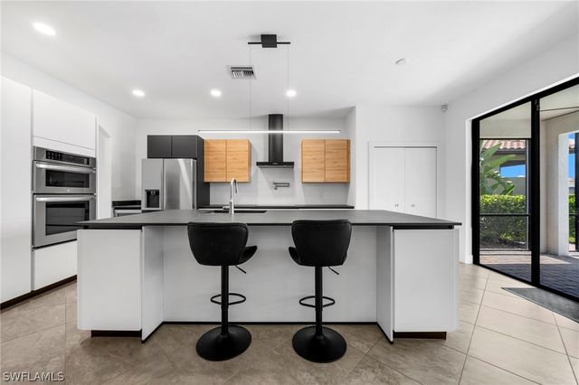 4764 Formosa DR, Naples, FL 34119