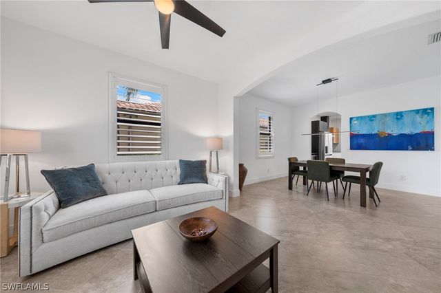 4764 Formosa DR, Naples, FL 34119