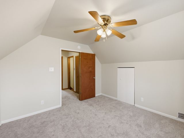 5435 S Newcastle Avenue, Chicago, IL 60638