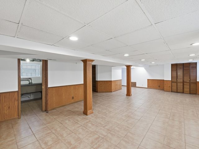 5435 S Newcastle Avenue, Chicago, IL 60638