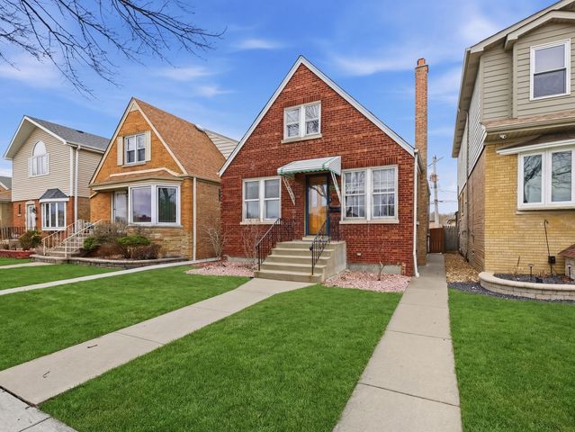 5435 S Newcastle Avenue, Chicago, IL 60638