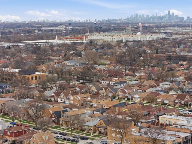 5435 S Newcastle Avenue, Chicago, IL 60638