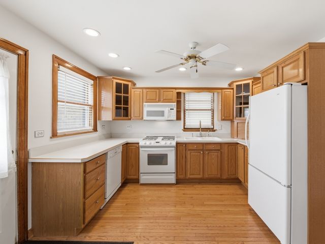 5435 S Newcastle Avenue, Chicago, IL 60638