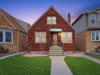 5435 S Newcastle Avenue, Chicago, IL 60638
