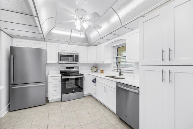 4700 COVE CIRCLE 103, St Petersburg, FL 33708