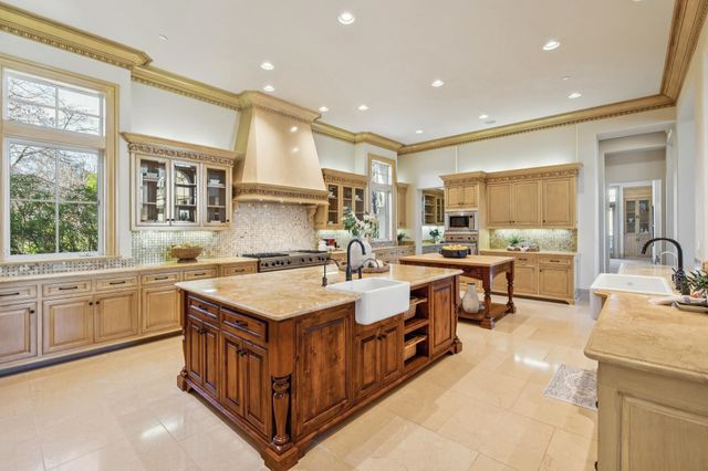 1398 Piemonte Dr, Pleasanton, CA 94566