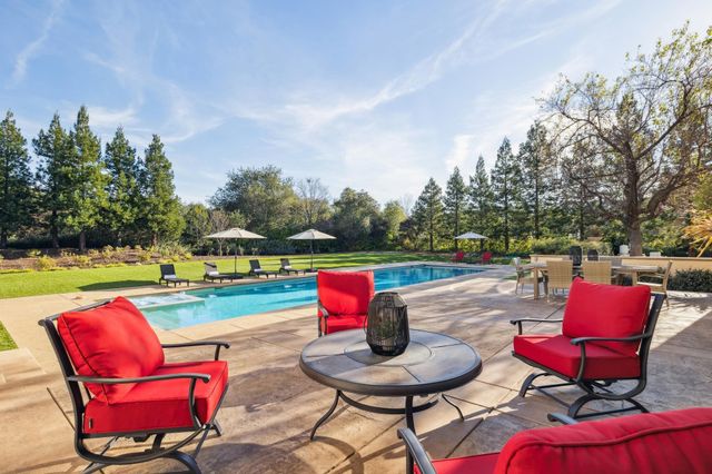 1398 Piemonte Dr, Pleasanton, CA 94566