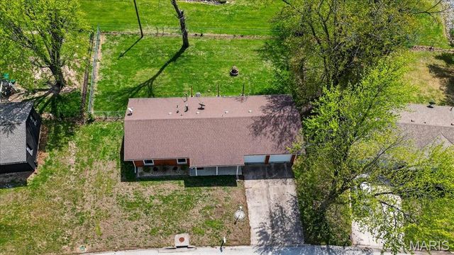 201 Mercury Drive, Godfrey, IL 62035