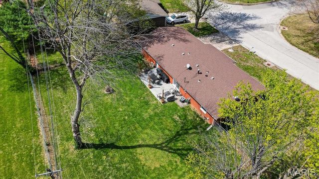201 Mercury Drive, Godfrey, IL 62035