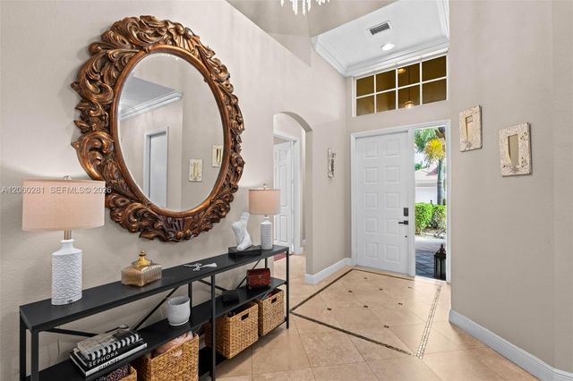 5821 Via De La Plata Cir, Delray Beach, FL 33484