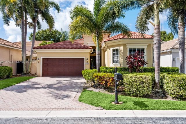 5821 Via De La Plata Cir, Delray Beach, FL 33484