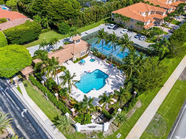 5821 Via De La Plata Cir, Delray Beach, FL 33484