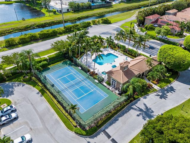 5821 Via De La Plata Cir, Delray Beach, FL 33484