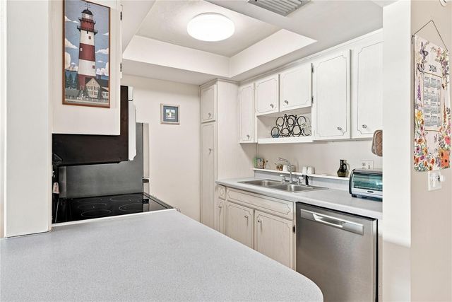 650 PINELLAS POINT DRIVE S 232, St Petersburg, FL 33705