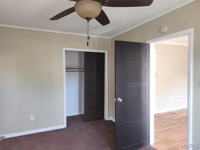 217 W Fairground Avenue, Hillsboro, IL 62049