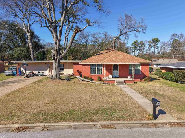 207 Lafayette, Gladewater, TX 75647