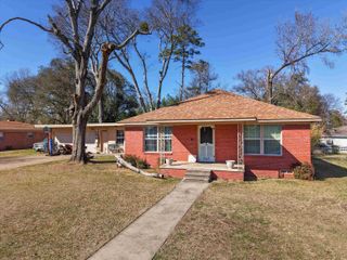 207 Lafayette, Gladewater, TX 75647