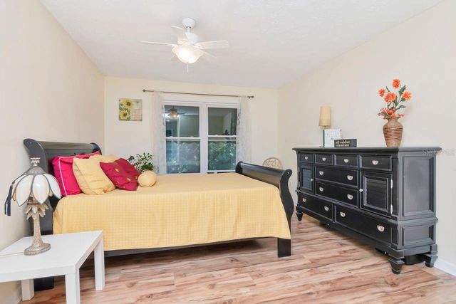 13902 BARDMOOR PLACE B, Tampa, FL 33618