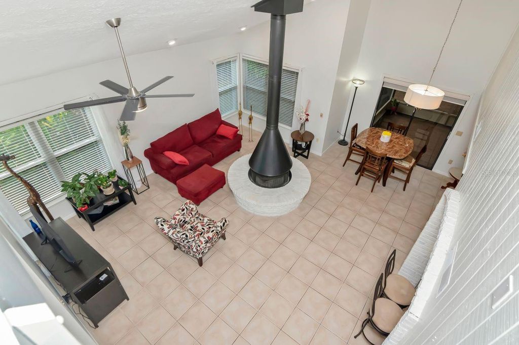 Image 21 of property listing at 13902 BARDMOOR PLACE B, Tampa, FL 33618