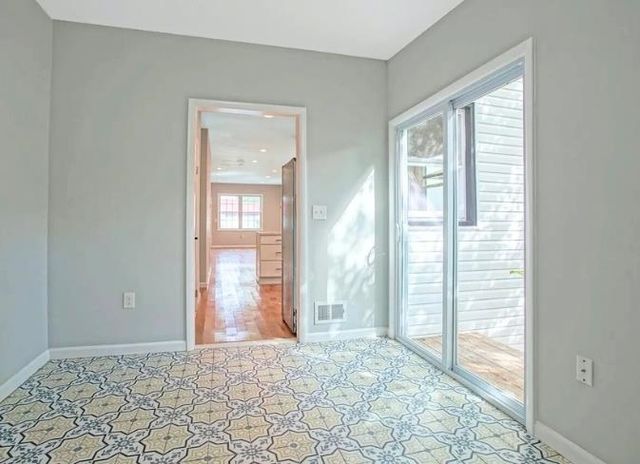 3 MINERVA ST, Jc, Bergen-lafayett, NJ 07304