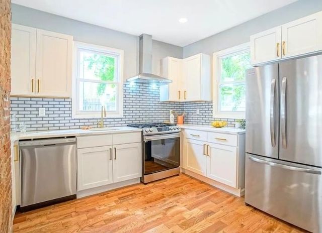 3 MINERVA ST, Jc, Bergen-lafayett, NJ 07304