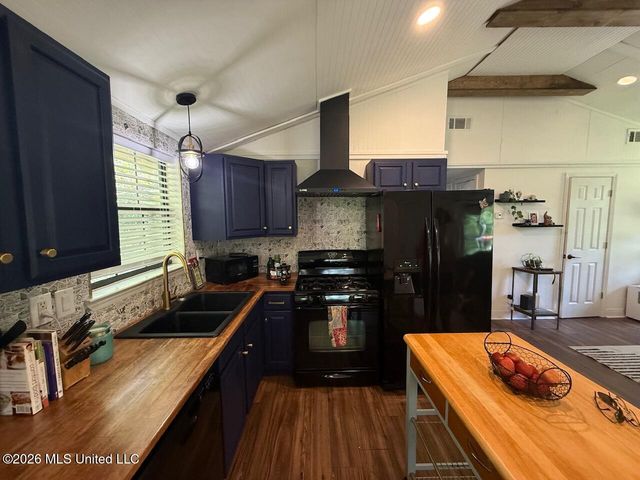 6809 Mescalero Street, Biloxi, MS 39532