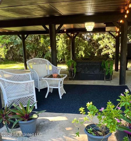 6809 Mescalero Street, Biloxi, MS 39532