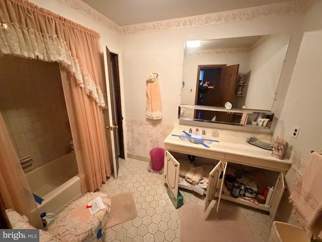 1719 MAURICE RIVER PKY, Vineland, NJ 08360