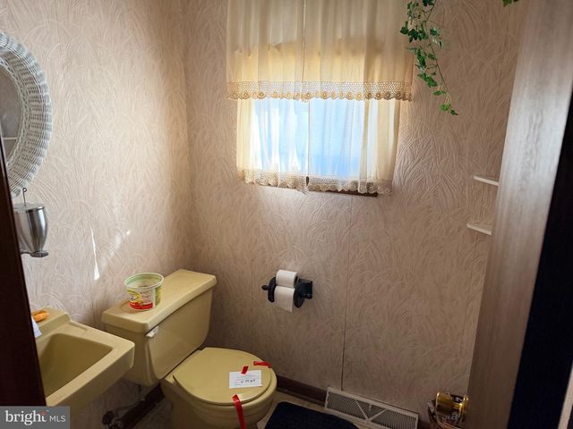 1719 MAURICE RIVER PKY, Vineland, NJ 08360