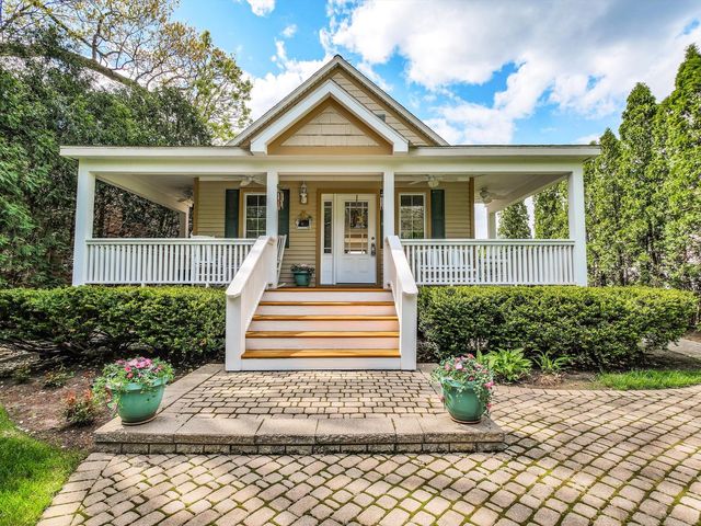 140 Eagle Point Road, Fox Lake, IL 60020
