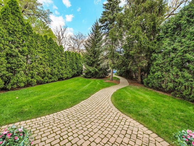 140 Eagle Point Road, Fox Lake, IL 60020