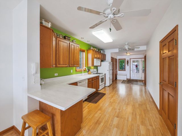 140 Eagle Point Road, Fox Lake, IL 60020