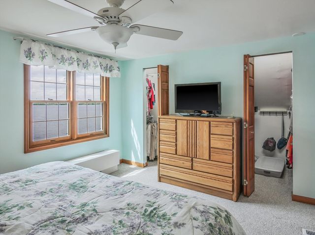 140 Eagle Point Road, Fox Lake, IL 60020