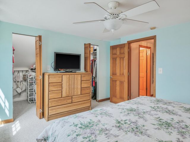 140 Eagle Point Road, Fox Lake, IL 60020