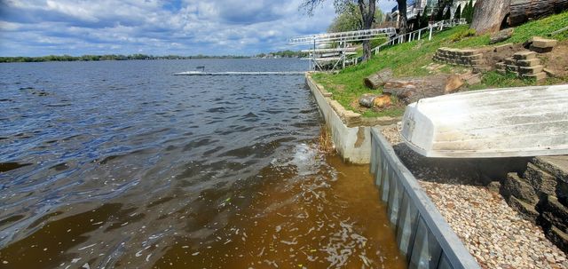 140 Eagle Point Road, Fox Lake, IL 60020