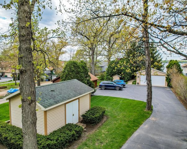 140 Eagle Point Road, Fox Lake, IL 60020