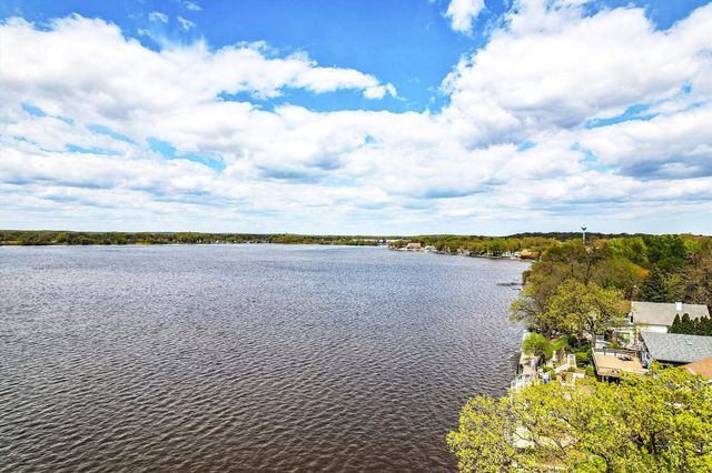 140 Eagle Point Road, Fox Lake, IL 60020