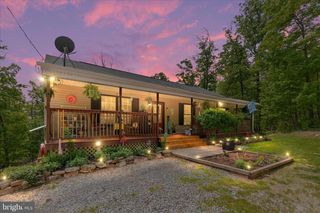 617 FOX TRL, Winchester, VA 22602
