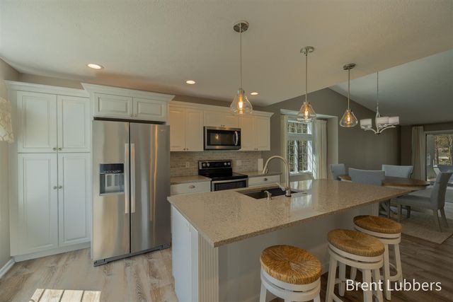 308 Winter Oaks Drive, Holland, MI 49424