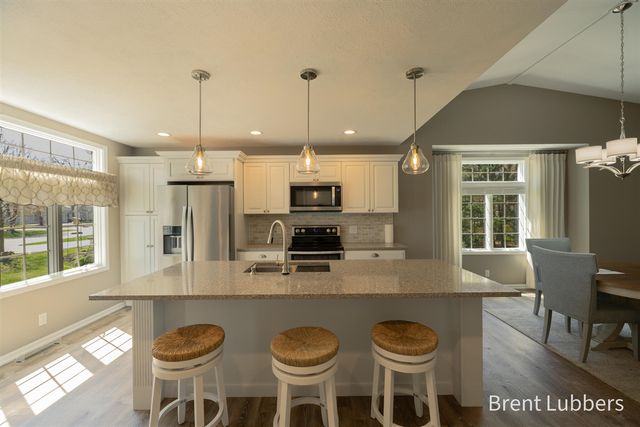 308 Winter Oaks Drive, Holland, MI 49424