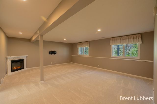 308 Winter Oaks Drive, Holland, MI 49424