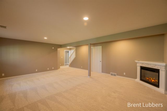 308 Winter Oaks Drive, Holland, MI 49424